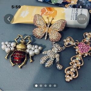 Four pieces set croc shoe jewels